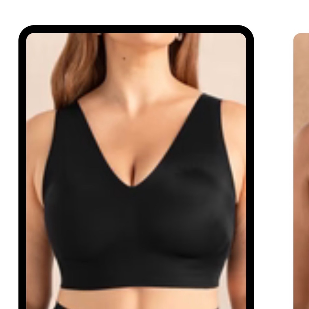True kind Smooth V-Neck Wireless Bralette - Black